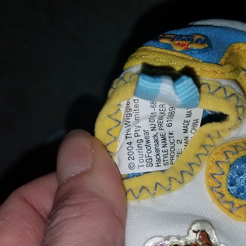 🌟The Wiggles blue water shoes size 2 - Picture 4 of 4